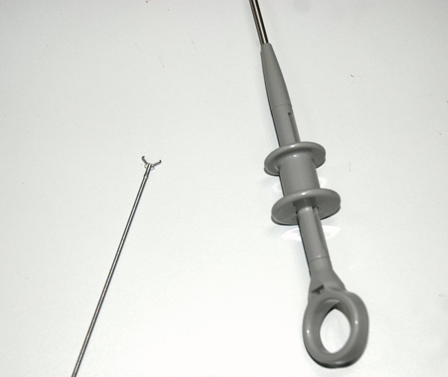 工業(yè)內(nèi)窺鏡由于它的特殊尺寸設(shè)計(jì)，可以讓我們不破壞被檢測(cè)物體的表面簡(jiǎn)便、準(zhǔn)確地觀察物體內(nèi)部表面結(jié)構(gòu)或工作狀態(tài)。