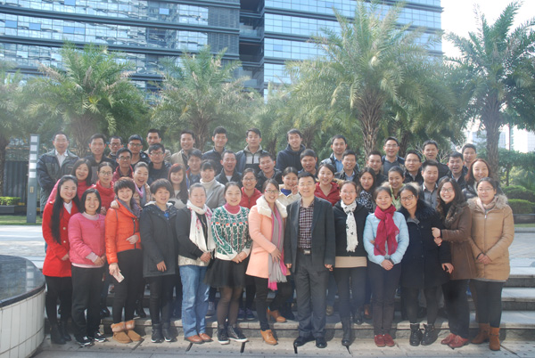 堅守2015農歷羊年最后一班崗的亞泰光電人